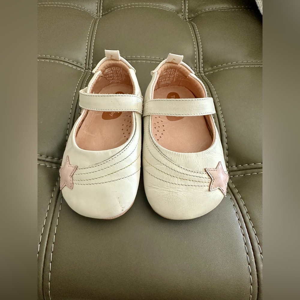 Tip Toey Joey Girl's Dolly Star Mary Jane Candy Cream US size 6.5, EUR 22